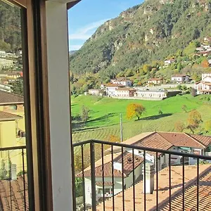 Apartment Attico Florian Vesio By Gardadomusmea